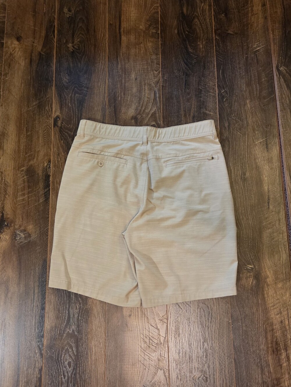 MEN'S SHORTS - Picture 2 of 3